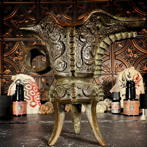 The Flamehorn – Ritual Vessel Set