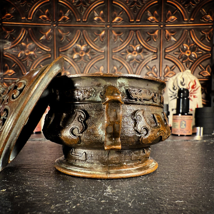 The Emberling – Lidded Burner Set