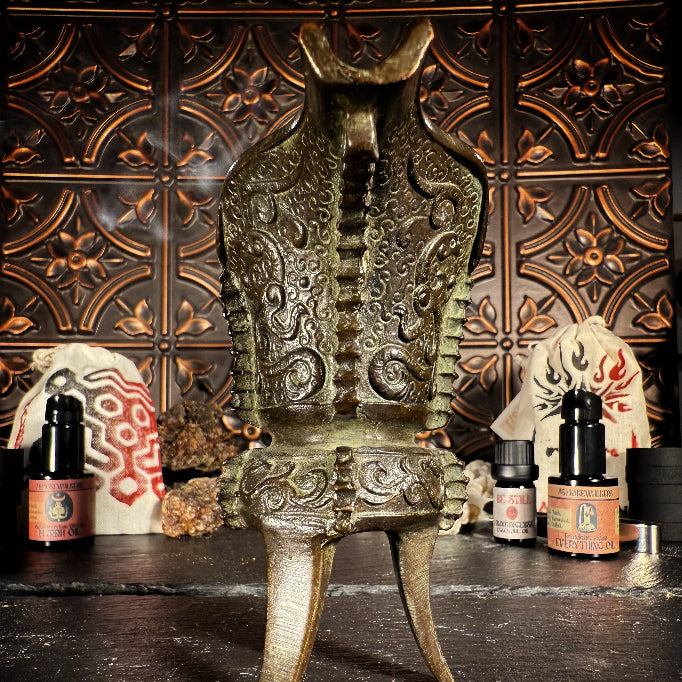 The Flamehorn – Ritual Vessel Set