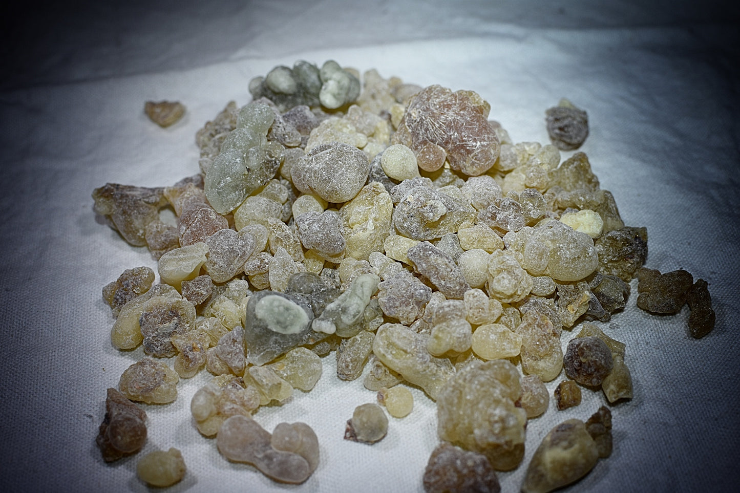 True Hojari Frankincense Resin (Best For Burning)